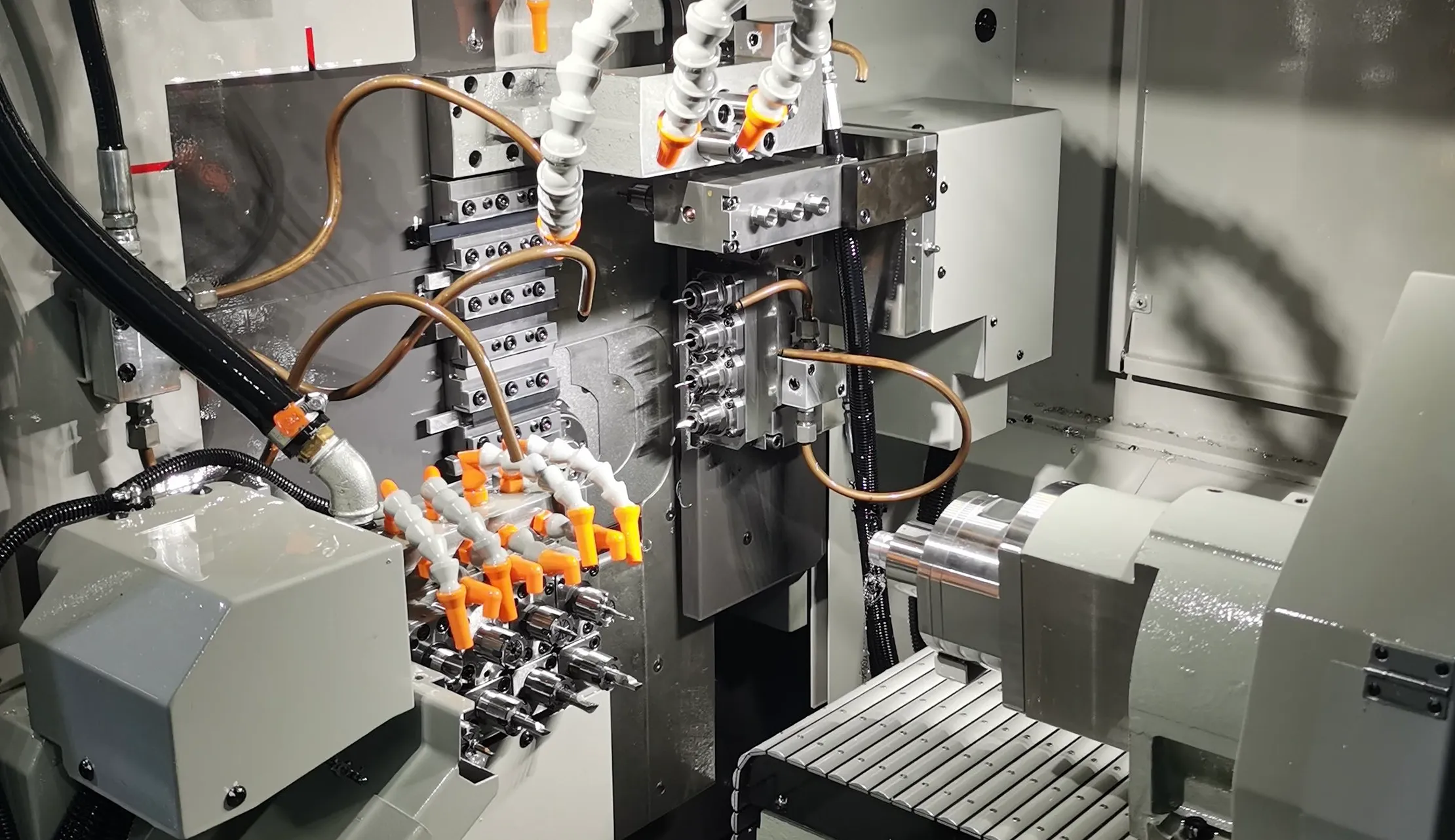 Internal-Structure-of-a-Tsugami-Swiss-Type-Lathe